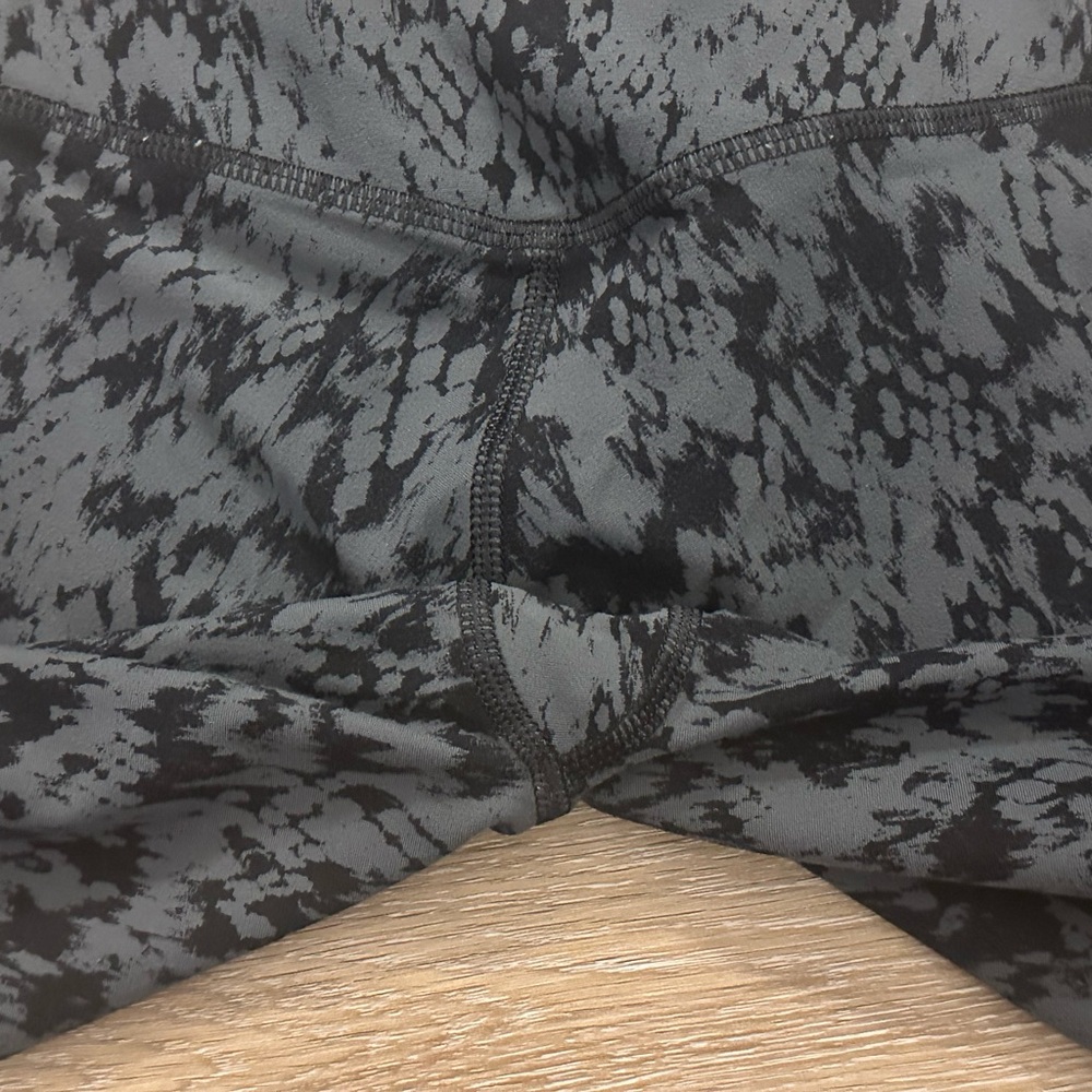 Athleta Salutation Python Black - image 5